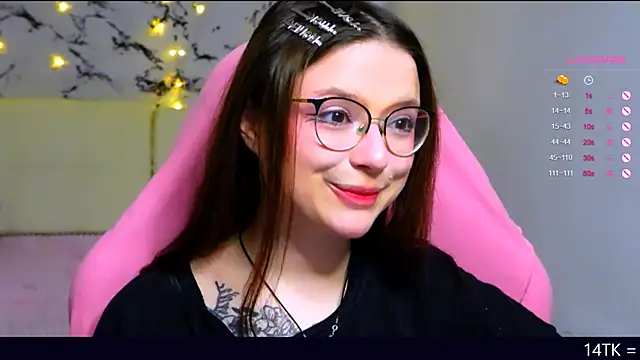 Snapshot of me__hanna chatting on 03/09/25, 11:25 me hanna online show from 03/09/25, 11:25