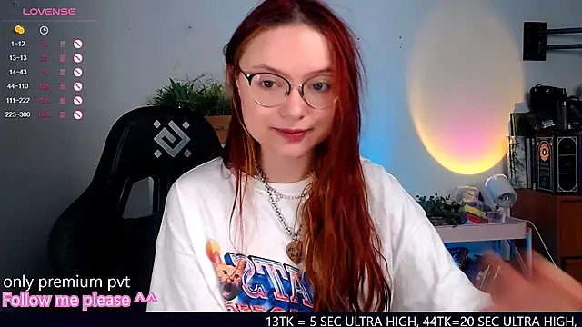 Snapshot of me__hanna chatting on 10/05/25, 01:15 me hanna online show from 10/05/25, 01:15