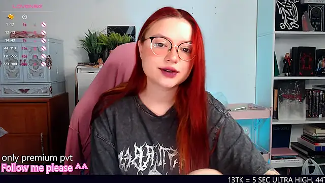 Snapshot of me__hanna chatting on 11/08/25, 10:19 me hanna online show from 11/08/25, 10:19