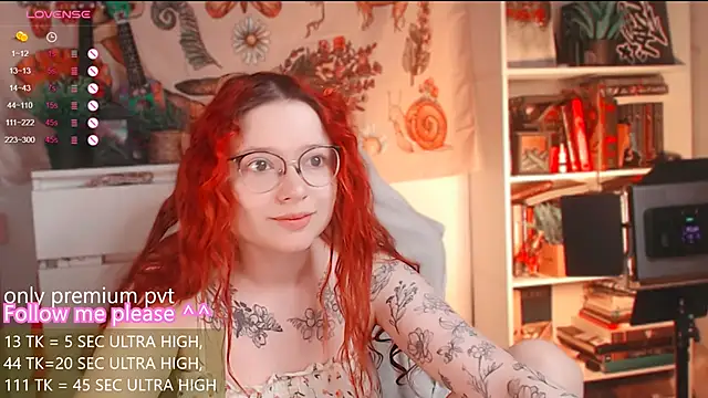 Snapshot of me__hanna chatting on 02/14/26, 05:04 me hanna online show from 02/14/26, 05:04