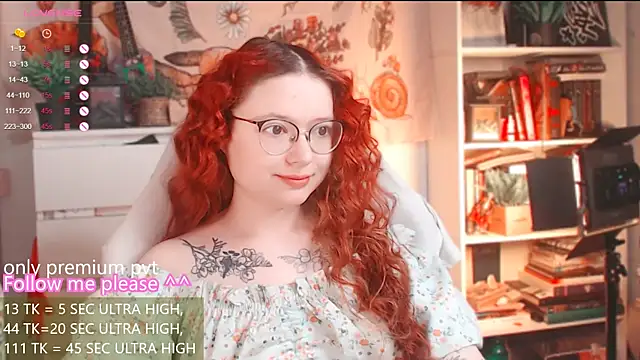 Snapshot of me__hanna chatting on 02/19/26, 03:46 me hanna online show from 02/19/26, 03:46