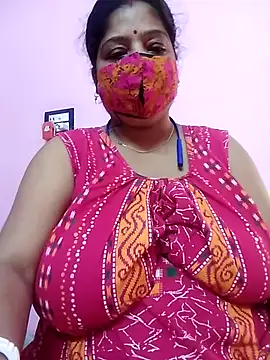 Snapshot of Kayra_34 chatting on 11/08/25, 10:15 Kayra 34 online show from 11/08/25, 10:15