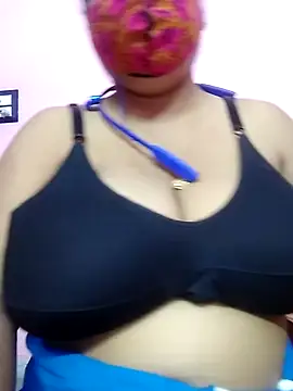 Snapshot of Kayra_34 chatting on 11/14/25, 10:03 Kayra 34 online show from 11/14/25, 10:03