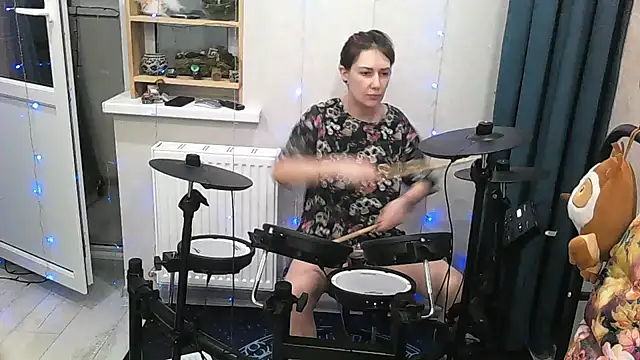 Snapshot of BlueXOwl chatting on 03/15/25, 04:32 BlueXOwl online show from 03/15/25, 04:32