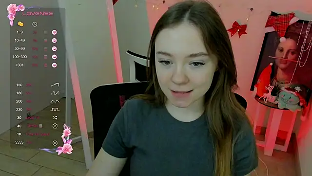 Snapshot of Florence_meow chatting on 01/13/25, 07:32 Florence meow online show from 01/13/25, 07:32