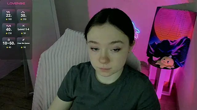 Snapshot of Florence_meow chatting on 02/19/25, 10:56 Florence meow online show from 02/19/25, 10:56