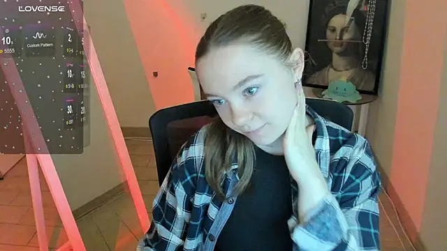 Snapshot of Florence_meow chatting on 04/03/26, 06:11 Florence meow online show from 04/03/26, 06:11