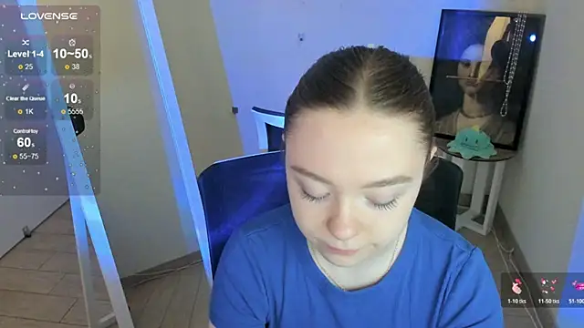 Snapshot of Florence_meow chatting on 04/10/26, 06:51 Florence meow online show from 04/10/26, 06:51