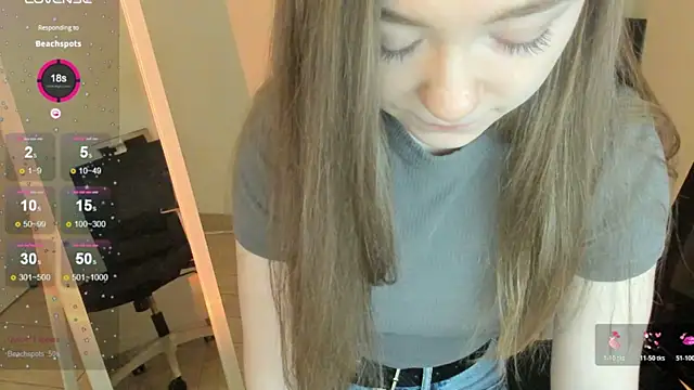 Snapshot of Florence_meow chatting on 04/11/26, 06:40 Florence meow online show from 04/11/26, 06:40