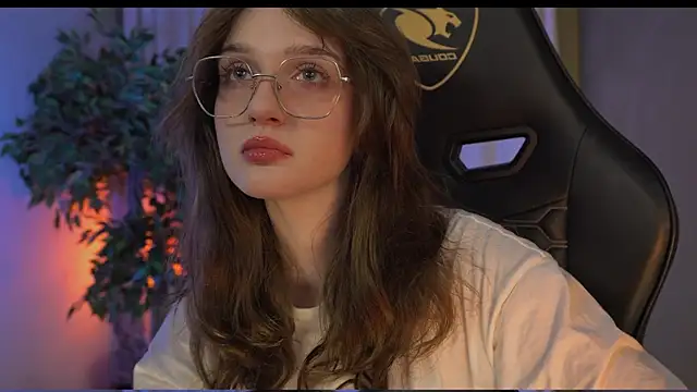 Snapshot of ELLIEJAY chatting on 03/09/25, 08:21 ELLIEJAY online show from 03/09/25, 08:21