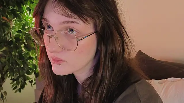 Snapshot of ELLIEJAY chatting on 11/20/25, 05:18 ELLIEJAY online show from 11/20/25, 05:18