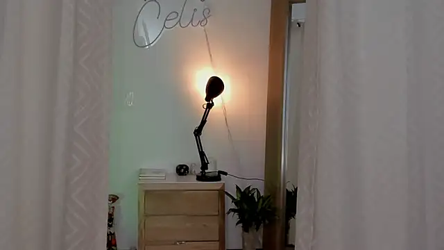 yandracelisofficial online show from 02/05/25, 08:21