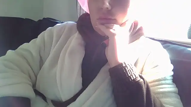 magical mia online show from 02/06/25, 02:37