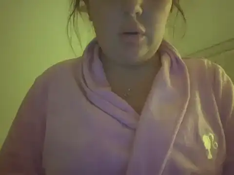 magical mia online show from 03/18/25, 08:26