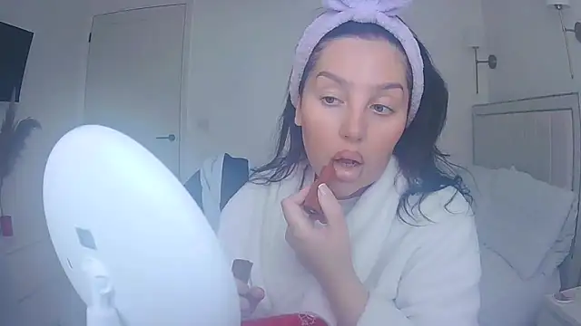 Snapshot of magical_mia chatting on 05/12/26, 09:50 magical mia online show from 05/12/26, 09:50