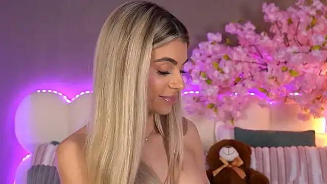 Snapshot of HaileyMadow chatting on 04/01/26, 01:41 HaileyMadow online show from 04/01/26, 01:41