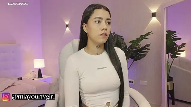 miagomezweb1 online show from 09/11/25, 01:00