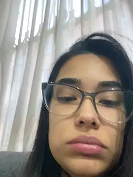 Snapshot of Alexsa_V chatting on 05/13/26, 10:27 Alexsa V online show from 05/13/26, 10:27
