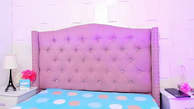 MonicaSchwartz online show from 03/18/26, 07:50