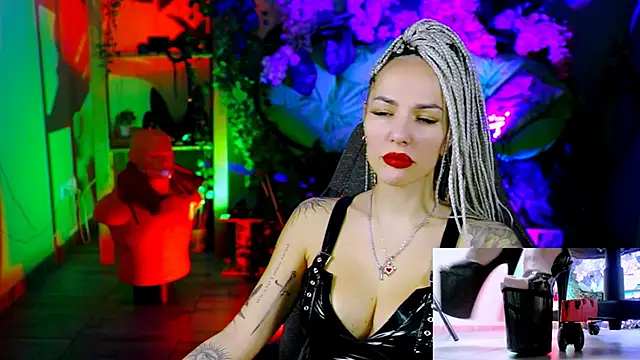 Snapshot of MonicaMaxwel chatting on 01/12/26, 11:15 MonicaMaxwel online show from 01/12/26, 11:15