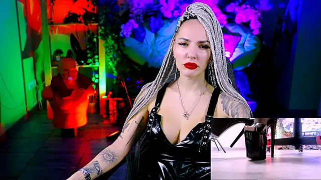 Snapshot of MonicaMaxwel chatting on 01/16/26, 10:52 MonicaMaxwel online show from 01/16/26, 10:52