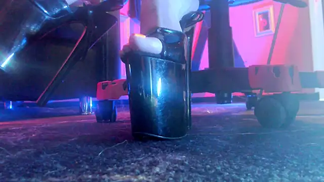 Snapshot of MonicaMaxwel chatting on 02/24/26, 11:19 MonicaMaxwel online show from 02/24/26, 11:19