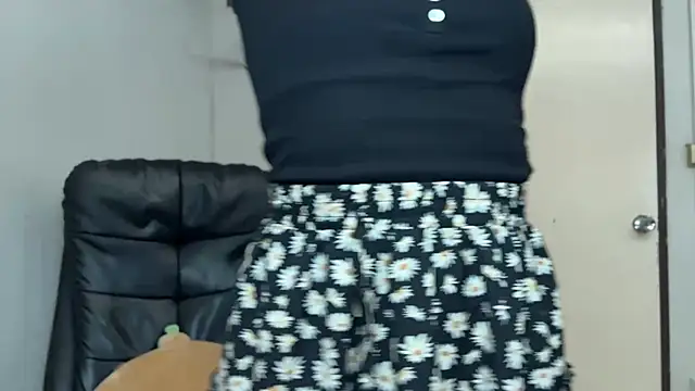 SassyJessi online show from 05/27/26, 04:09