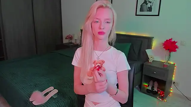 AleksaBlonde online show from 03/20/25, 01:48