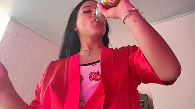 Snapshot of Samys_World chatting on 01/12/25, 06:59 Samys World online show from 01/12/25, 06:59