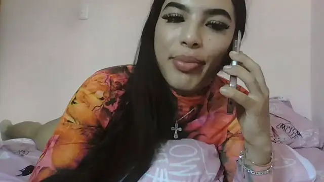 Snapshot of Samys_World chatting on 01/19/25, 07:26 Samys World online show from 01/19/25, 07:26