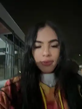 Snapshot of Samys_World chatting on 02/17/25, 03:58 Samys World online show from 02/17/25, 03:58