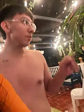 Snapshot of Samys_World chatting on 02/24/25, 07:00 Samys World online show from 02/24/25, 07:00