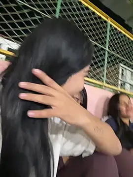 Snapshot of Samys_World chatting on 03/07/25, 01:31 Samys World online show from 03/07/25, 01:31