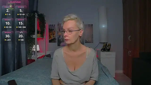 HelgaHimmell online show from 12/04/24, 04:05