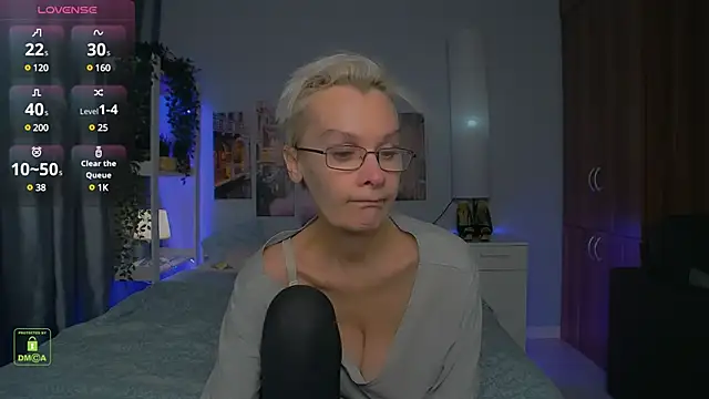 HelgaHimmell online show from 12/14/24, 05:14