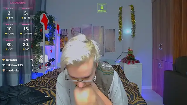 HelgaHimmell online show from 12/23/24, 01:08