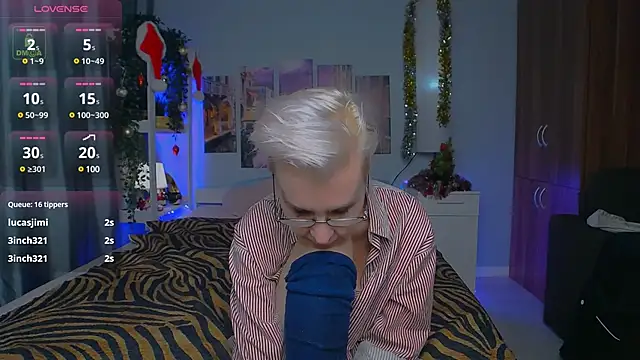 HelgaHimmell online show from 12/27/24, 01:53