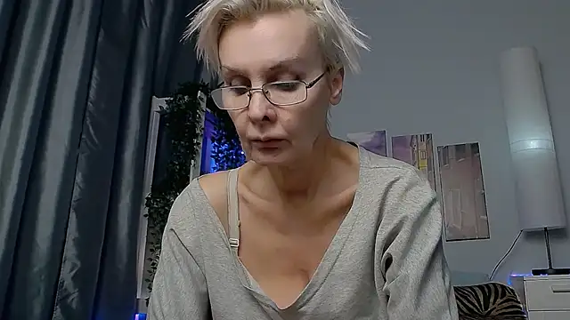 HelgaHimmell online show from 01/21/25, 03:26