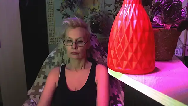 Snapshot of HelgaHimmell chatting on 04/01/26, 10:51 HelgaHimmell online show from 04/01/26, 10:51