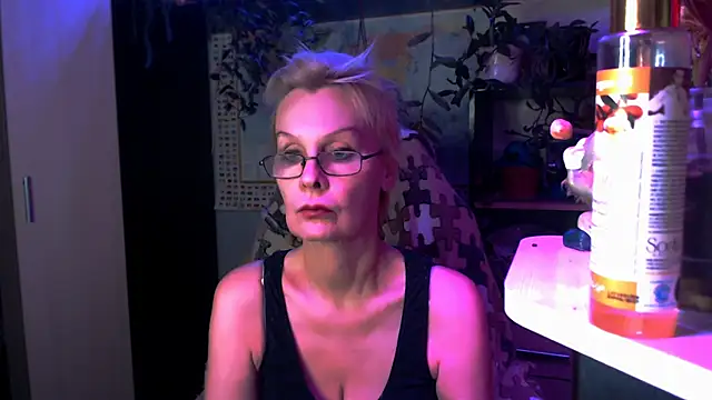 Snapshot of HelgaHimmell chatting on 04/11/26, 10:47 HelgaHimmell online show from 04/11/26, 10:47