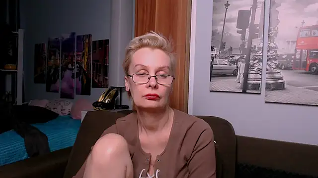 HelgaHimmell online show from 04/29/26, 05:30