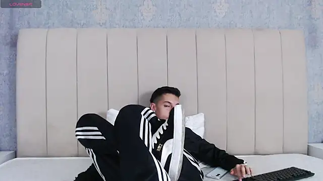 thiago19s online show from 02/11/25, 07:16