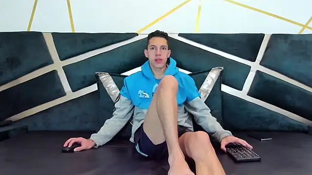 Snapshot of thiago19s chatting on 04/02/26, 08:06 thiago19s online show from 04/02/26, 08:06