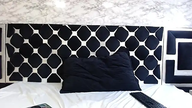 Snapshot of thiago19s chatting on 04/06/26, 01:56 thiago19s online show from 04/06/26, 01:56