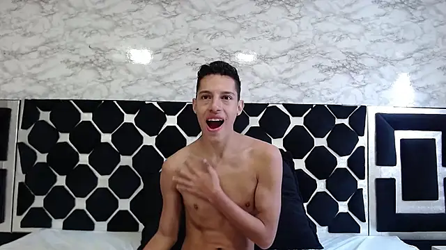 Snapshot of thiago19s chatting on 04/16/26, 01:34 thiago19s online show from 04/16/26, 01:34