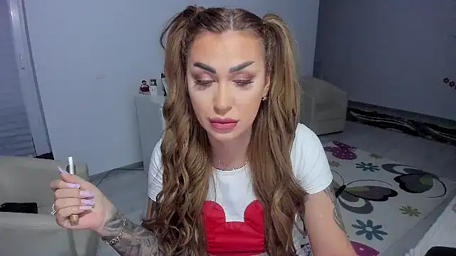 GlossyDiamondX online show from 02/14/25, 05:09