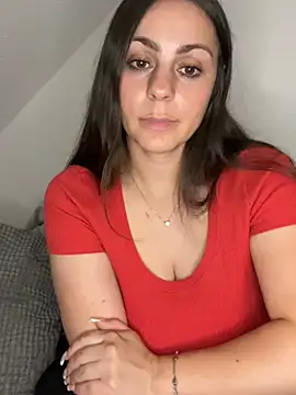 Snapshot of Loella-Rose chatting on 07/05/26, 11:01 Loella-Rose online show from 07/05/26, 11:01
