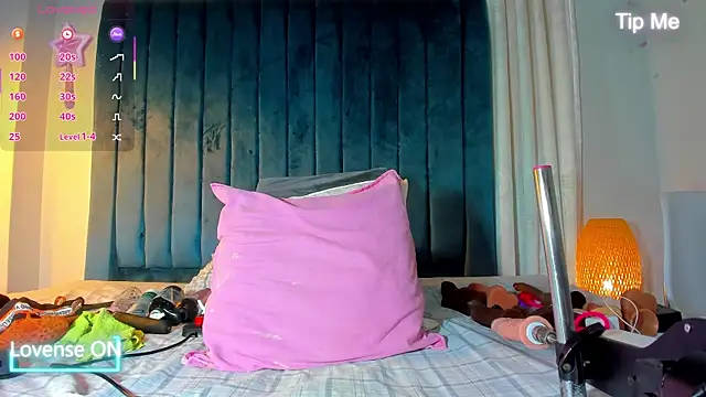 blondehorny69 online show from 09/10/25, 07:03