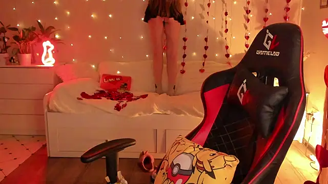 desperatehousewife   online show from 02/17/25, 12:21