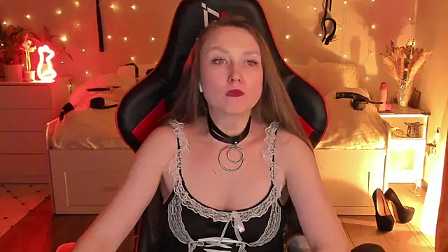 desperatehousewife   online show from 03/03/25, 03:19